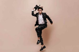 The Rise of Custom Fashion and Personalization in Modern Design