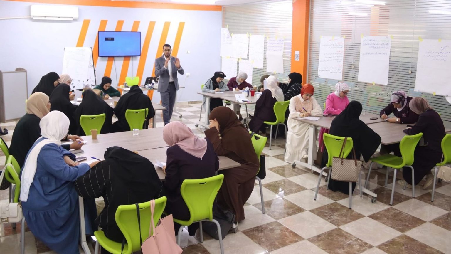 Jordan’s Al-Qantara Center Concludes Entrepreneurship Program for 50 Women in Ma’an